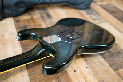 Mosrite The Ventures Avenger Built in Amplifier Black Made in Japan MIJ