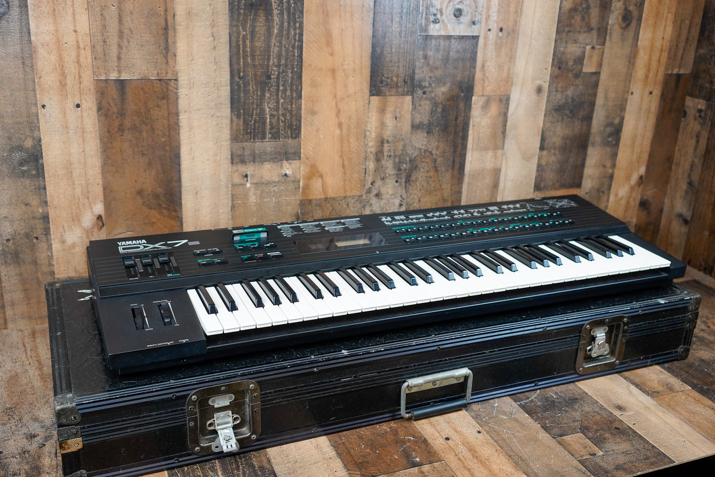 YAMAHA DX7II-D SYNTHETIZER MADE in JAPAN-