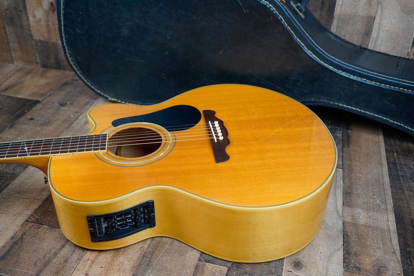 Alvarez AJ-60SC NAT 2002 Natural Maple Jumbo Acoustic Electric Cutaway Guitar w/ Case