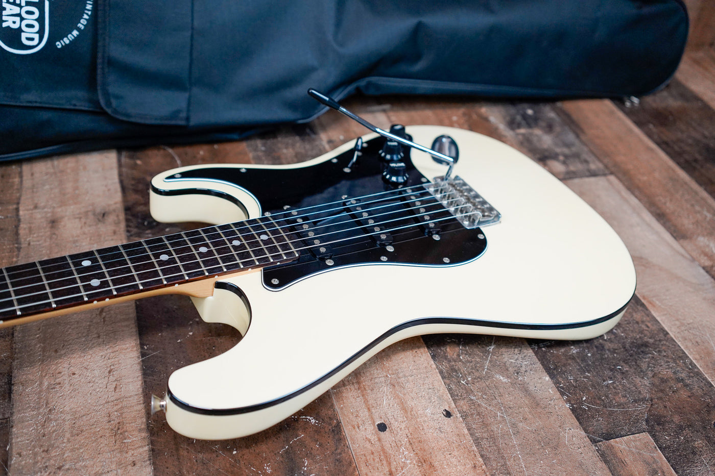Fender AST Aerodyne Stratocaster 2012 Vintage White Made in Japan MIJ w/ Bag
