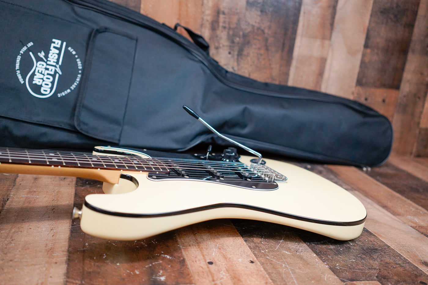 Fender AST Aerodyne Stratocaster 2012 Vintage White Made in Japan MIJ w/ Bag
