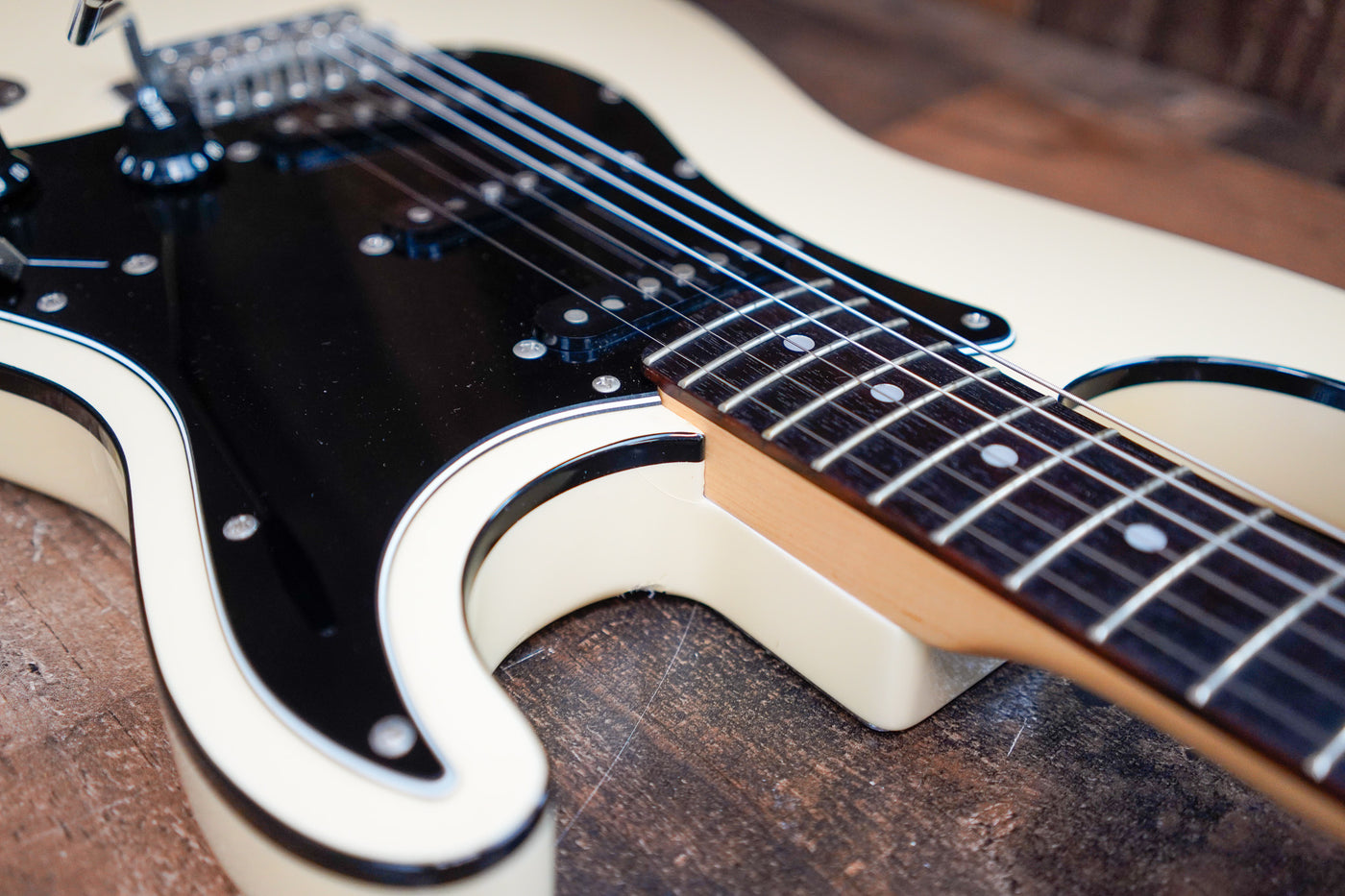 Fender AST Aerodyne Stratocaster 2012 Vintage White Made in Japan MIJ w/ Bag